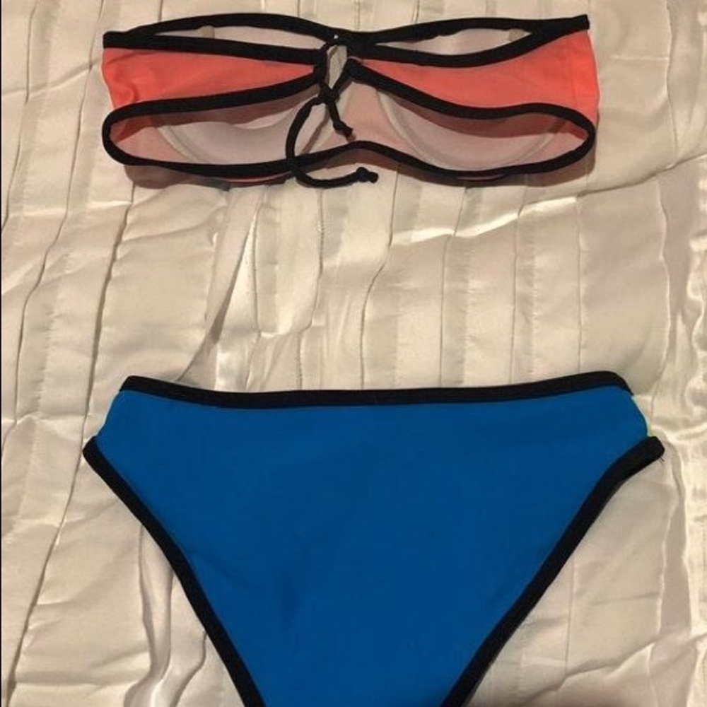 Amazon bikini set - Picture 2 of 2